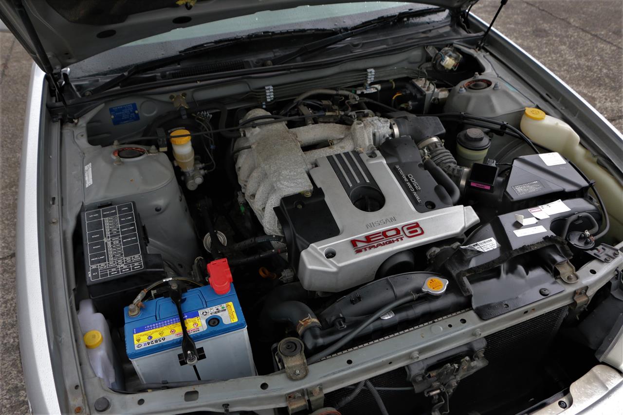 1998 Nissan Laurel Medalist 2.5 LOW KM. Carousel 8