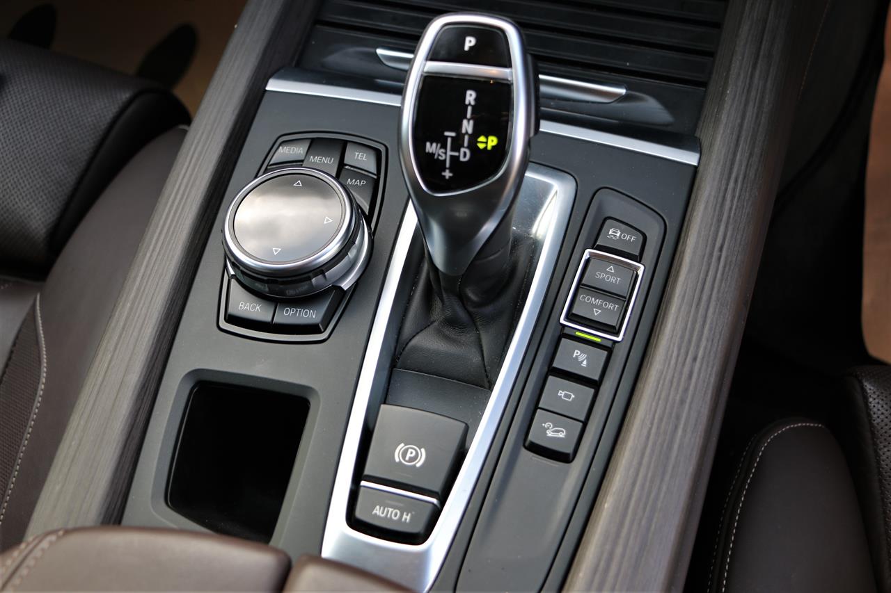 2014 BMW X5 35i.Harman/Kardon.Sunroof.360°camera.Alarm.LOW KM. Carousel 8