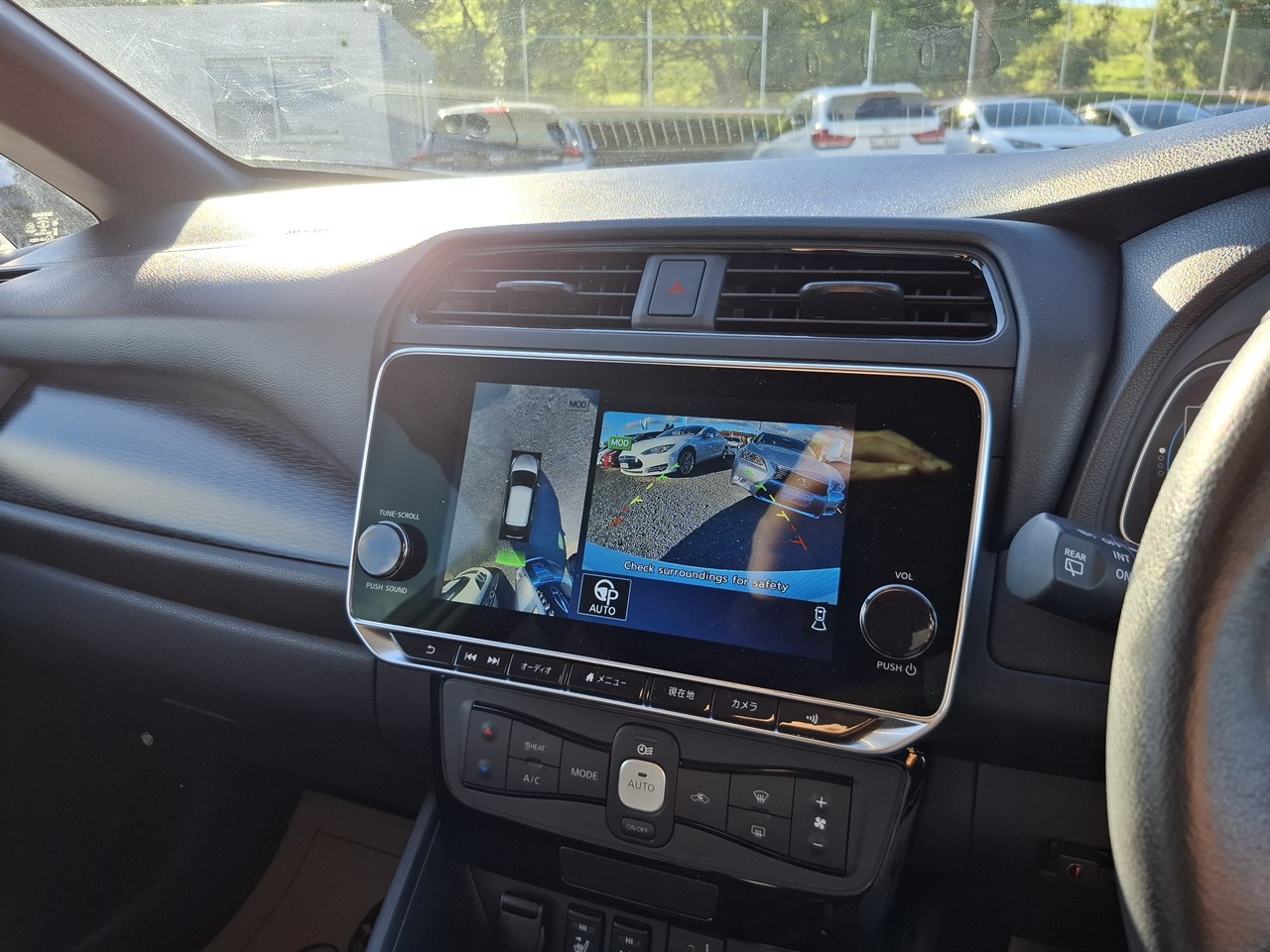 2021 Nissan Leaf Arriving April 88,64% Soh G Model 4,5 Grade Carousel 5