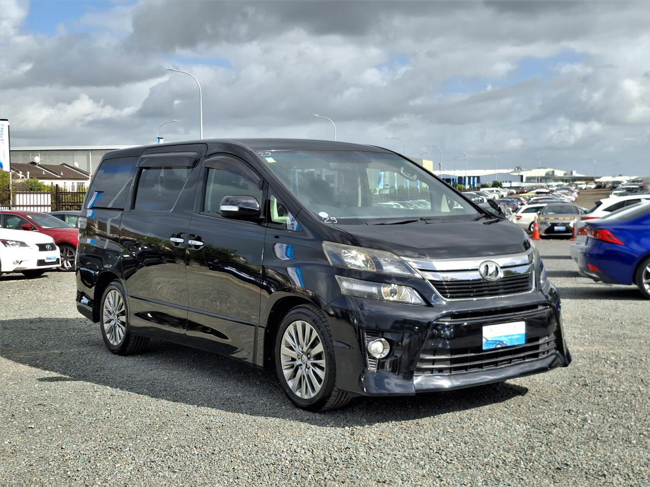 2013 Toyota Vellfire Golden Eye.Park sensors.Rear cam.Cruise control.8 Airbags.