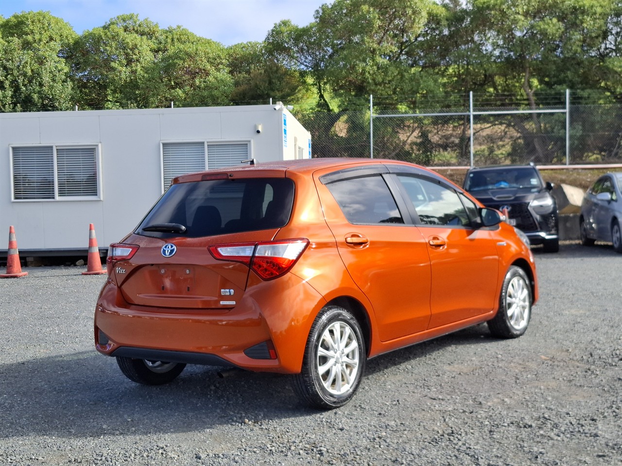 2017 Toyota Vitz Hybrid Push Start Carousel 13