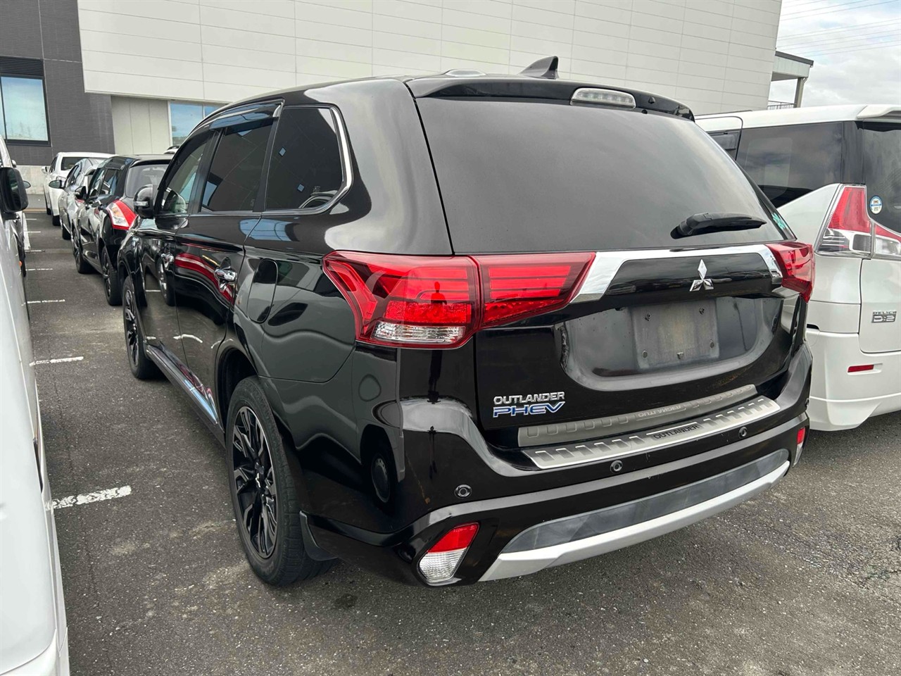 2018 Mitsubishi Outlander Transit PHV Hybrid Carousel 5