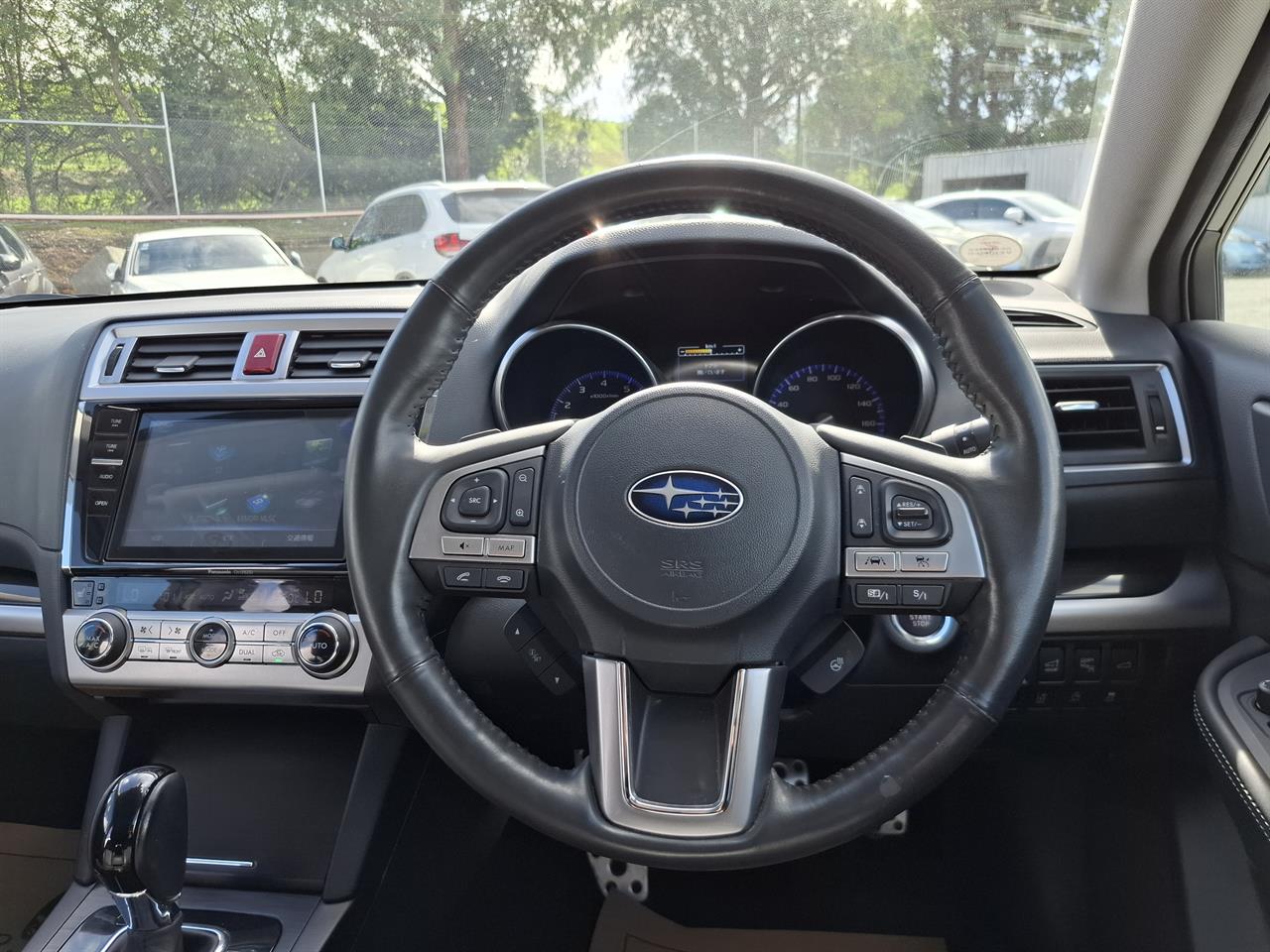 2017 Subaru Outback 4WD.Eyesight.Blind spot.Leather.Radar cruise.Lane assist.Alarm. Carousel 9