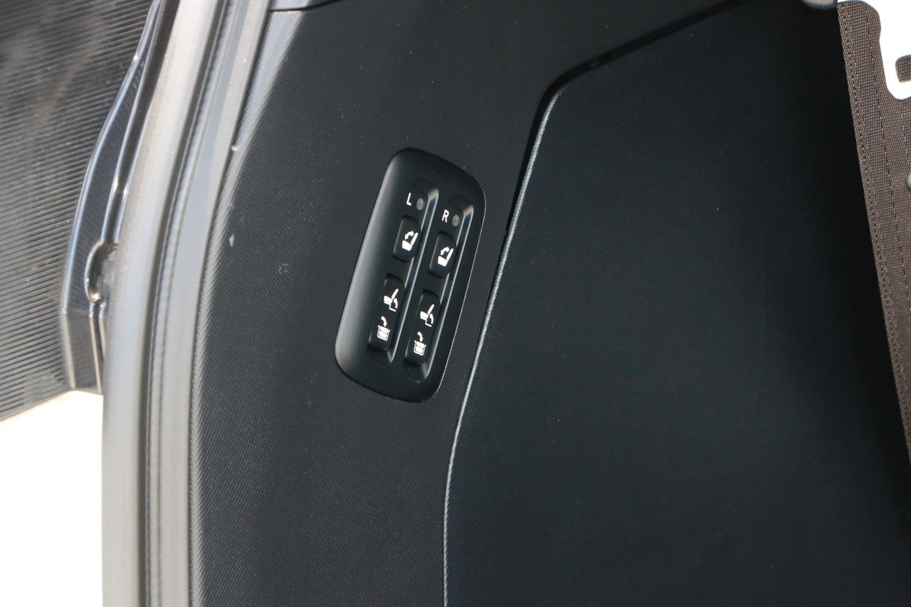 2016 Toyota Estima Hybrid.Aeras Premium.Safety radar.Lane assist.Cruise control.Park sens.Rear cam. Carousel 1