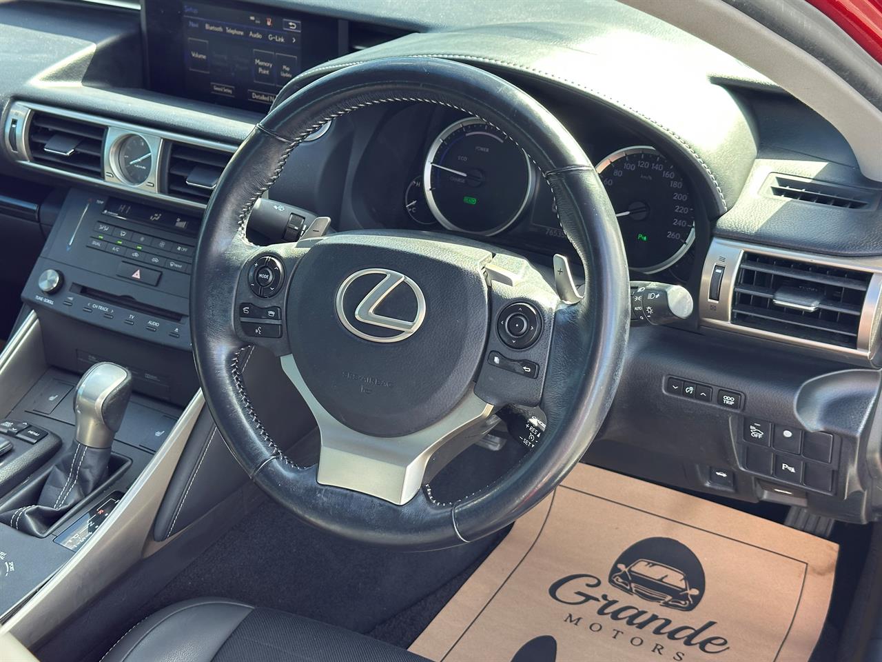 2015 Lexus IS 300h Hybrid.Sunroof.Cruise control.Alarm.10 Airbags.Rear camera.Park sens. Carousel 7