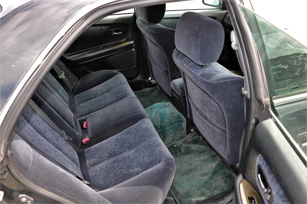 1999 Toyota Chaser Tourer.Facelift. Carousel 1