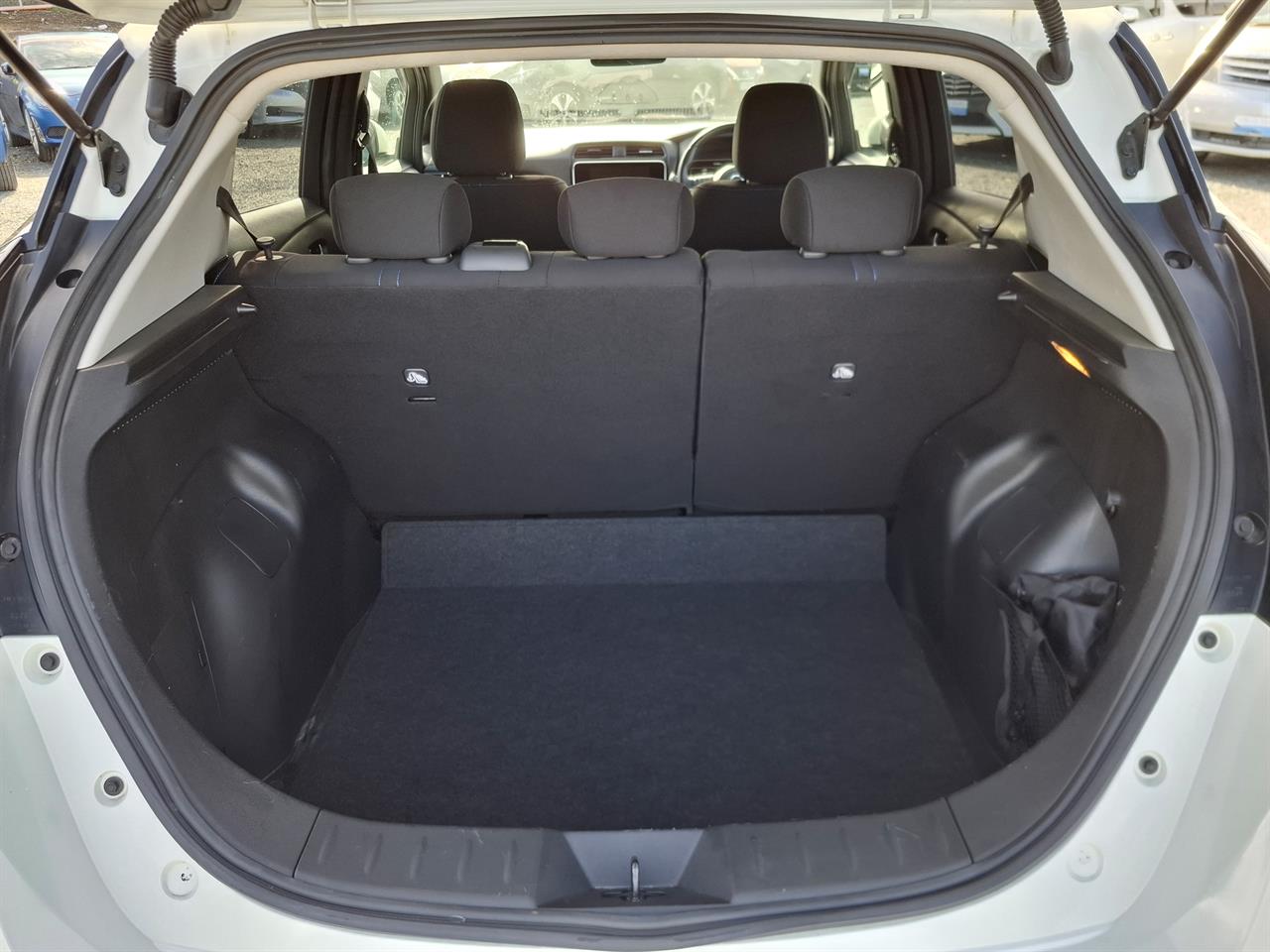 2021 Nissan Leaf 40KW.SOH89%.Android/ApplePlay.10 Airbags.Cruise control.Park sens.Rear cam. Carousel 19