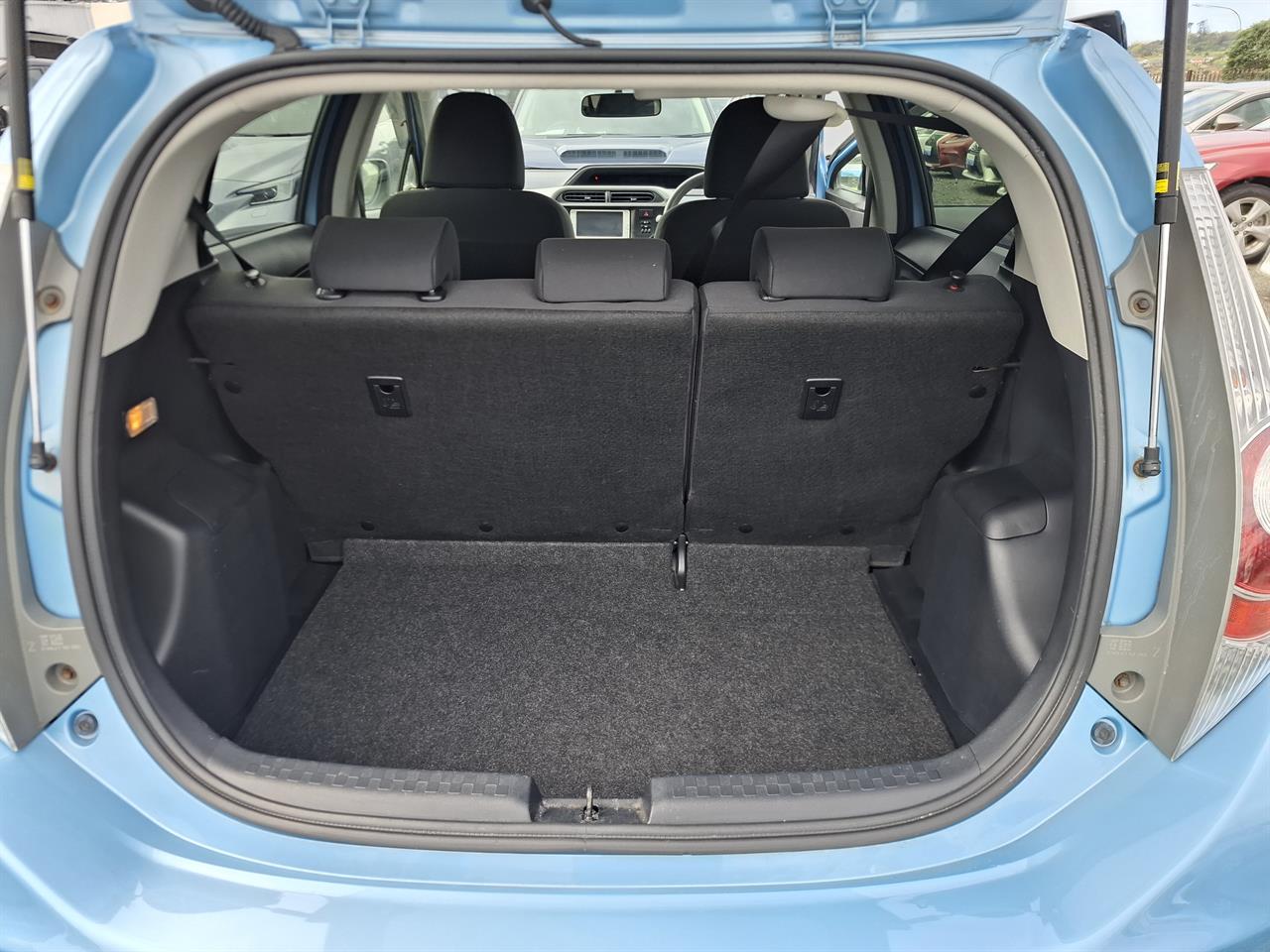 second hand 2013 Toyota Aqua S package.Button start.Rear camera. for sale NZ Collage 1