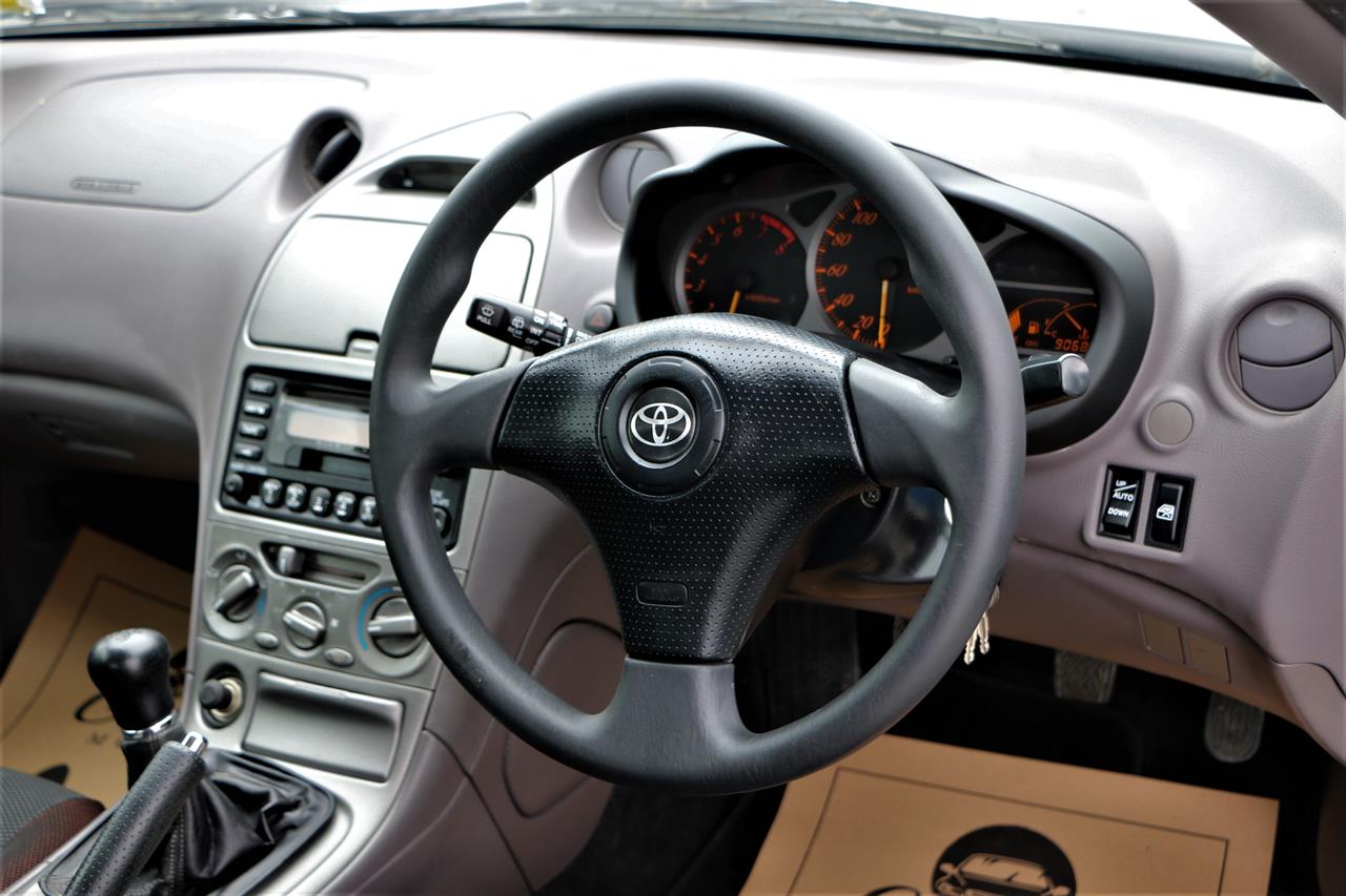 2001 Toyota Celica Manual.Sunroof.Alloys.New tires.LOW KM. Carousel 5