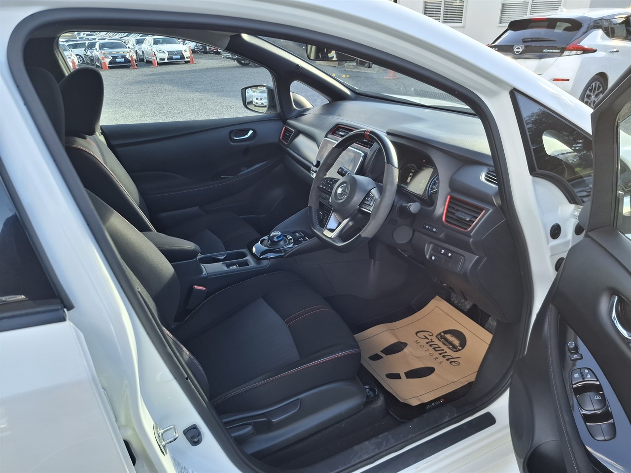 2020 Nissan Leaf NISMO.360°camera.Pro-pilot.Safety radar.10 Airbags.Alarm. Carousel 2