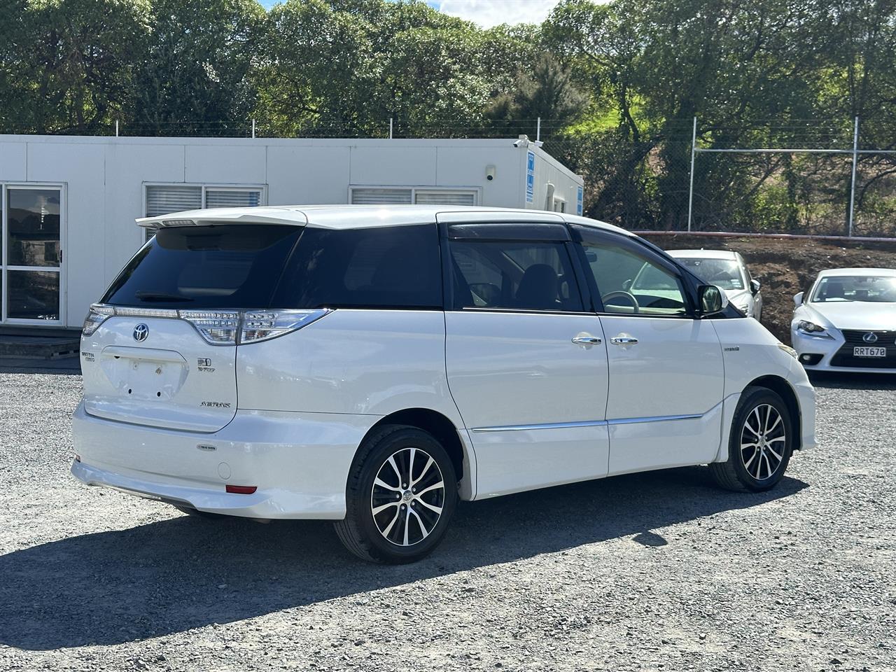 2015 Toyota Estima Aeras.Hybrid.Cruise control.Rear camera.Elctric doors. Carousel 16