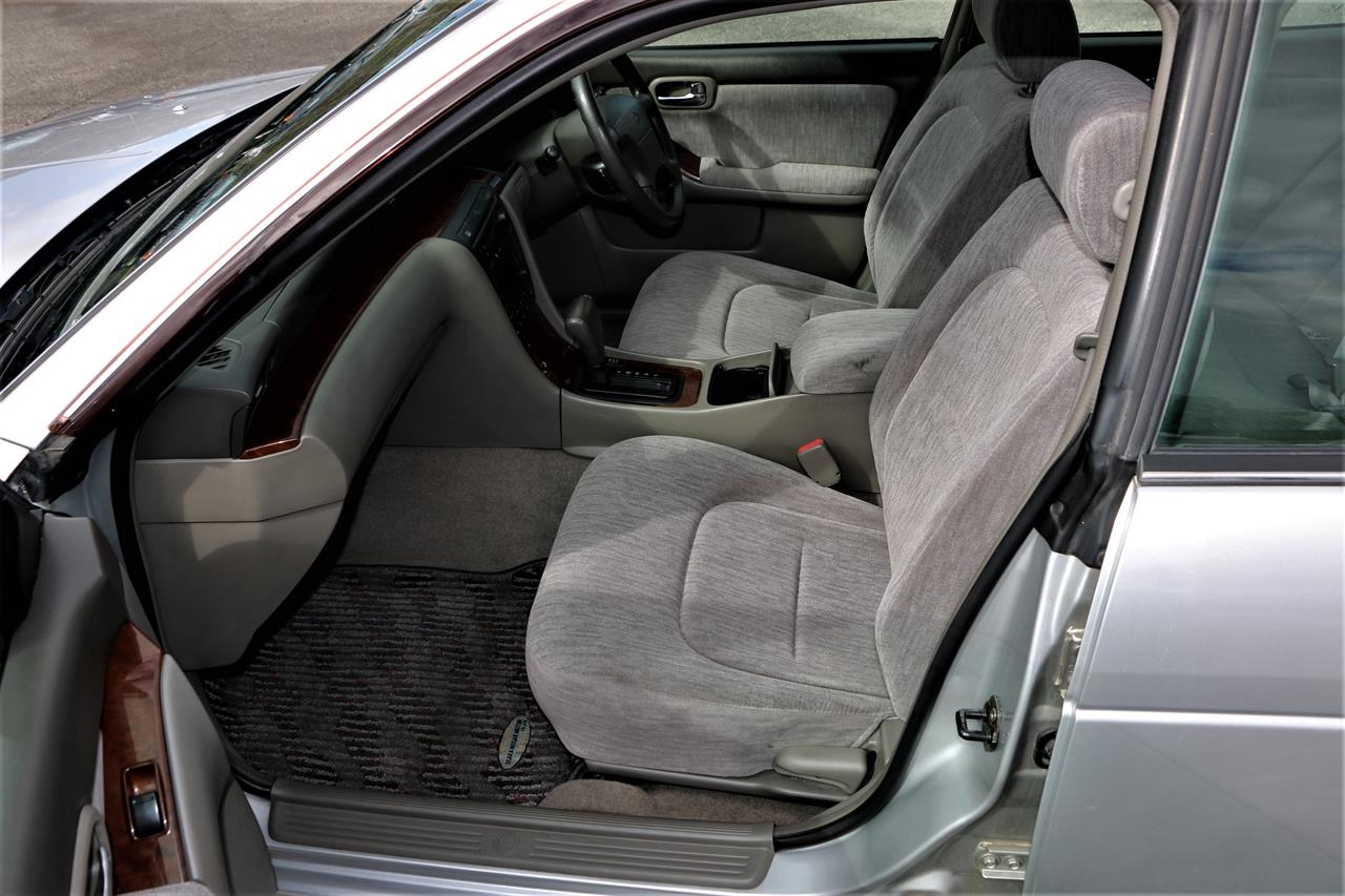 1999 Nissan Laurel Medalist. Carousel 2