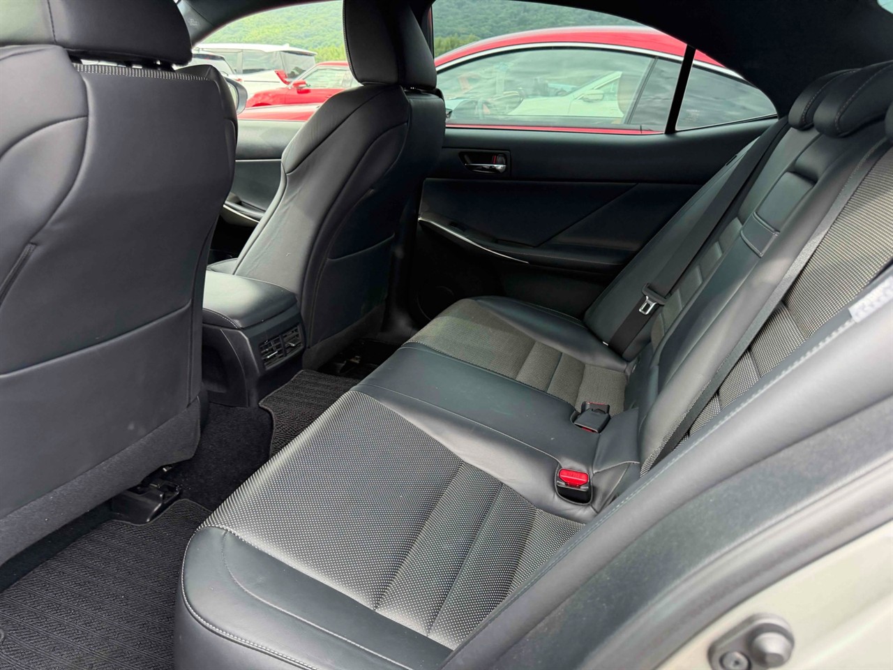 2013 Lexus IS 300h Transit F-Sport Carousel 7