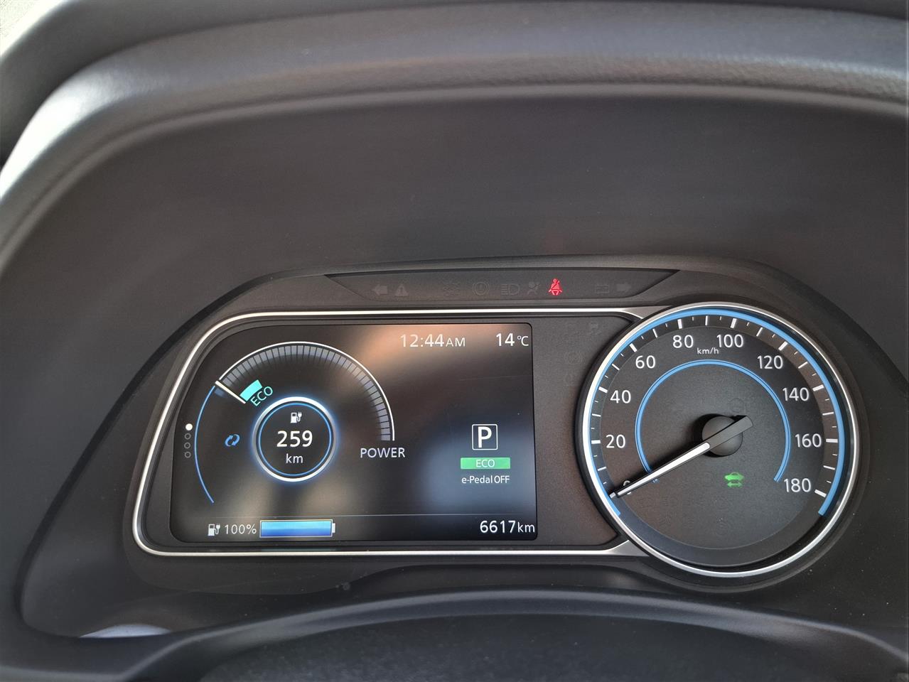 2021 Nissan Leaf 40KW.SOH89%.Android/ApplePlay.10 Airbags.Cruise control.Park sens.Rear cam. Carousel 9