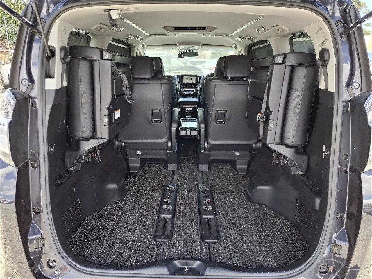 2016 Toyota Vellfire HYBRID 4WD ZR G EDITION Carousel 3