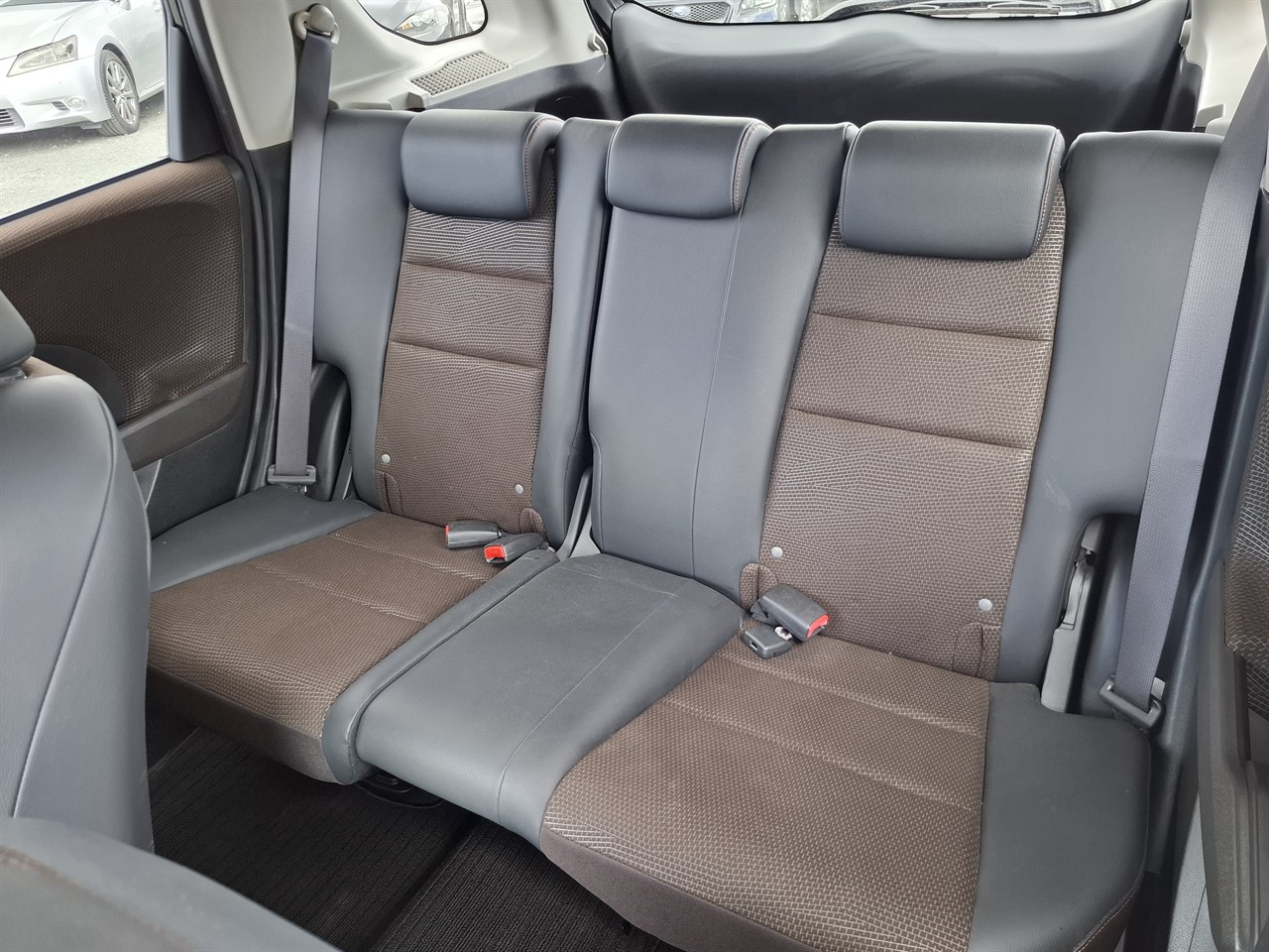 2012 Honda Fit Shuttle.Hybrid.Rear camera. Carousel 3