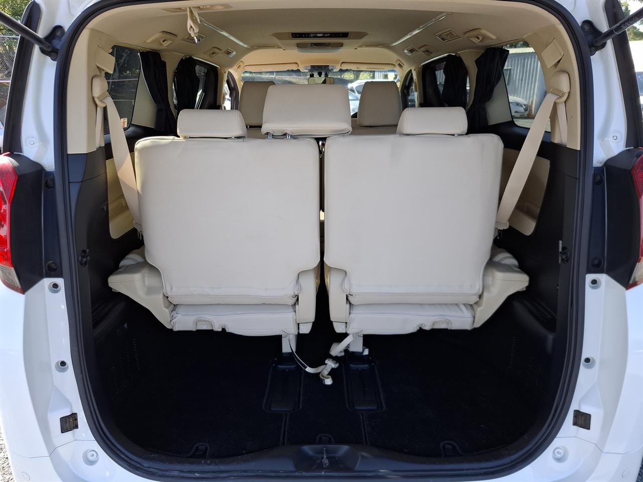 2015 Toyota Alphard Hybrid.Cruise control.Rear cam.Park sensors.Elec doors.8 SRS Airbags Carousel 18