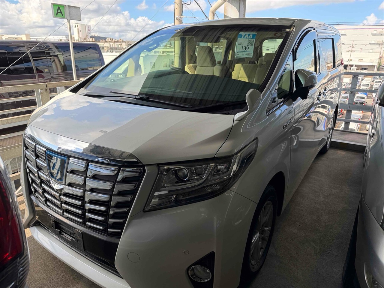 2017 Toyota Alphard Transit Hybrid 8 seaters Carousel 2