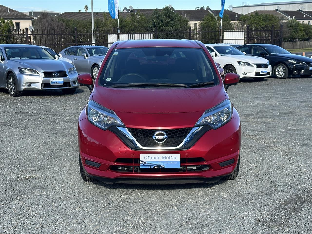 2016 Nissan Note Safety radar.Lane assist.Button start.Alarm.LOW KM. Carousel 9