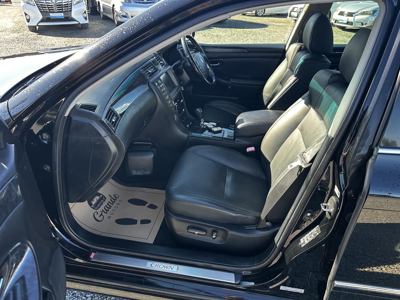 2006 Toyota Crown Athlete.Sunroof.Leather.Cruise control.Rear camera.Alarm. Carousel 4