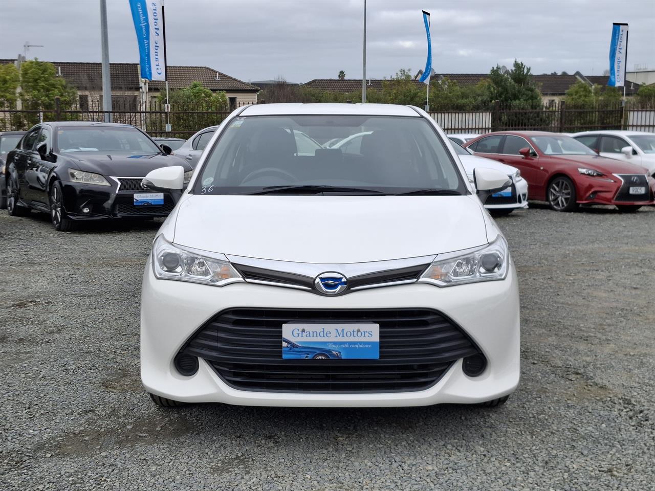 2016 Toyota Corolla Fielder.Hybrid.Rear camera.New tires. Carousel 10