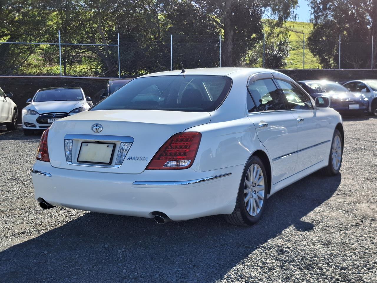2004 Toyota Crown Majesta V8.Cruise control.Rear camera. Carousel 16