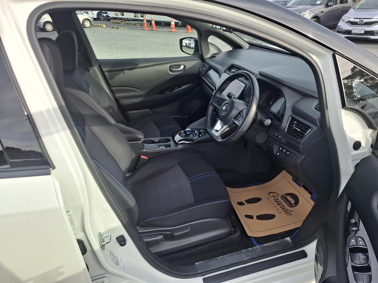 2021 Nissan Leaf XV.40KW.SOH 86,89%.Android/ApplePlay.Propilot.360°cam.Park sens.Alarm. Carousel 1
