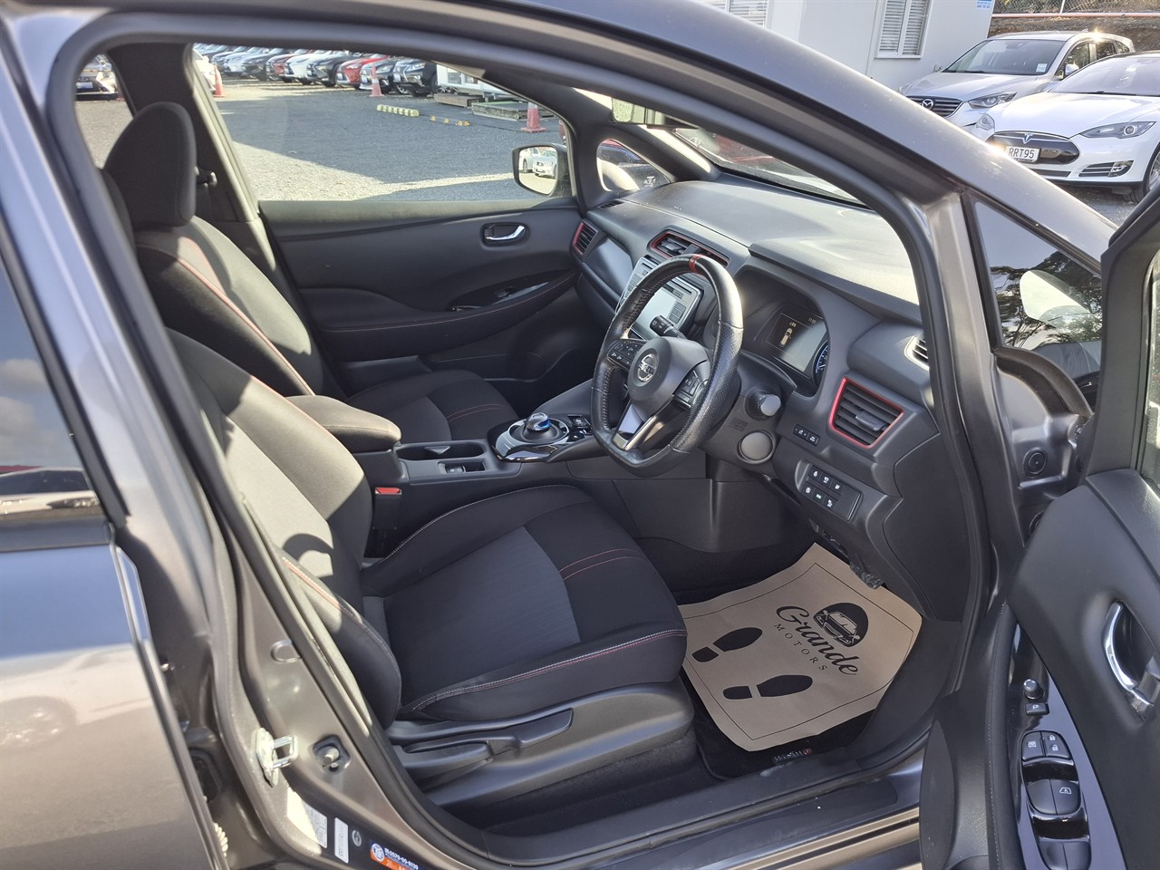 2018 Nissan Leaf NISMO.360°camera.Pro-pilot.Safety radar.10 Airbags.Alarm. Carousel 6
