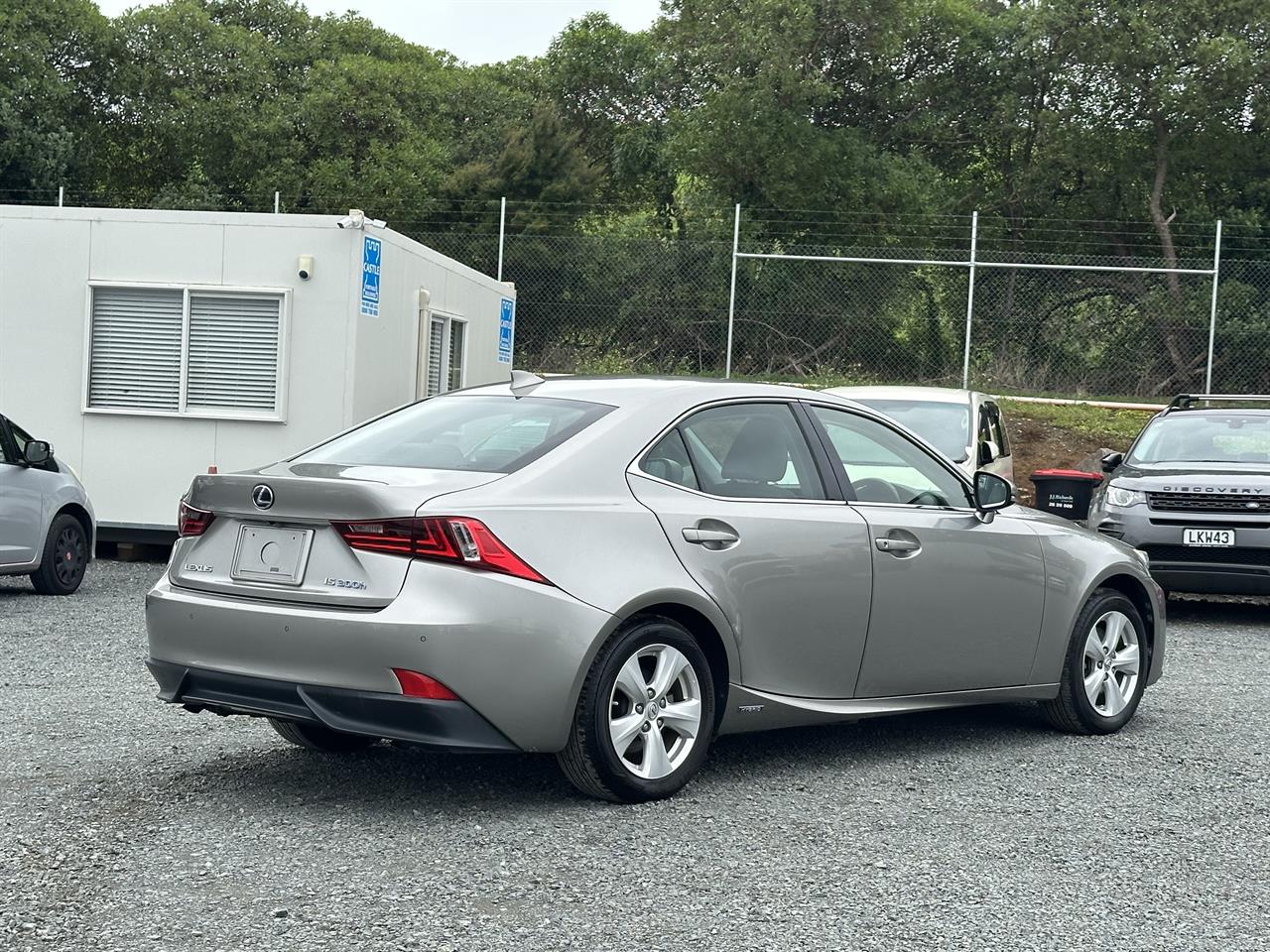 2014 Lexus IS 300h Hybrid.Cruise control.Alarm.10 Airbags.Rear camera. Carousel 15