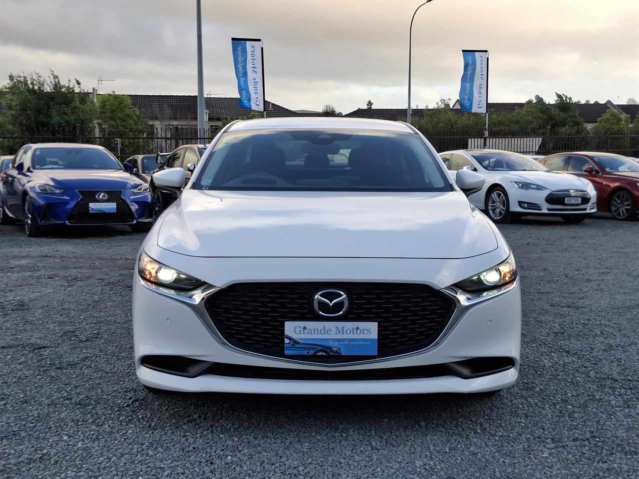 2021 Mazda 3 HUD.Rear camera.Radar cruise.Park sensors. Carousel 11