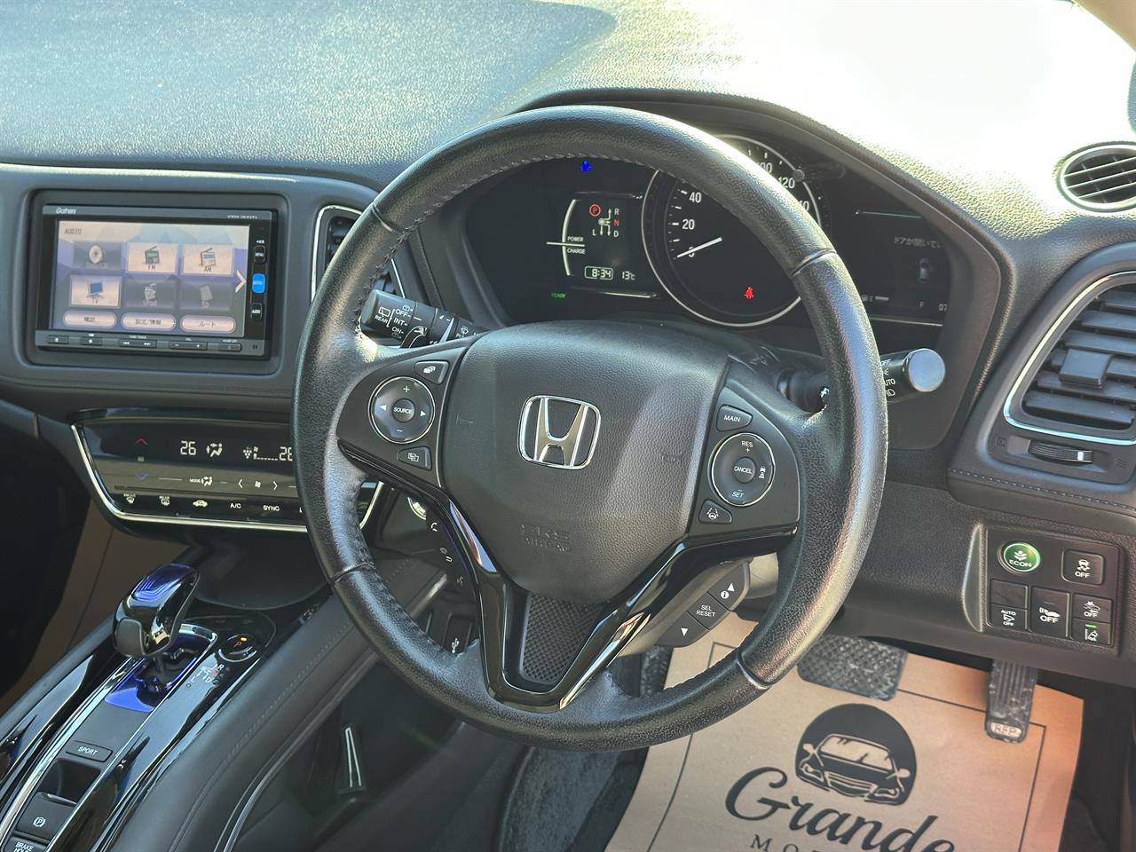 2016 Honda Vezel Hybrid.Rear camera.Cruise control. Carousel 6