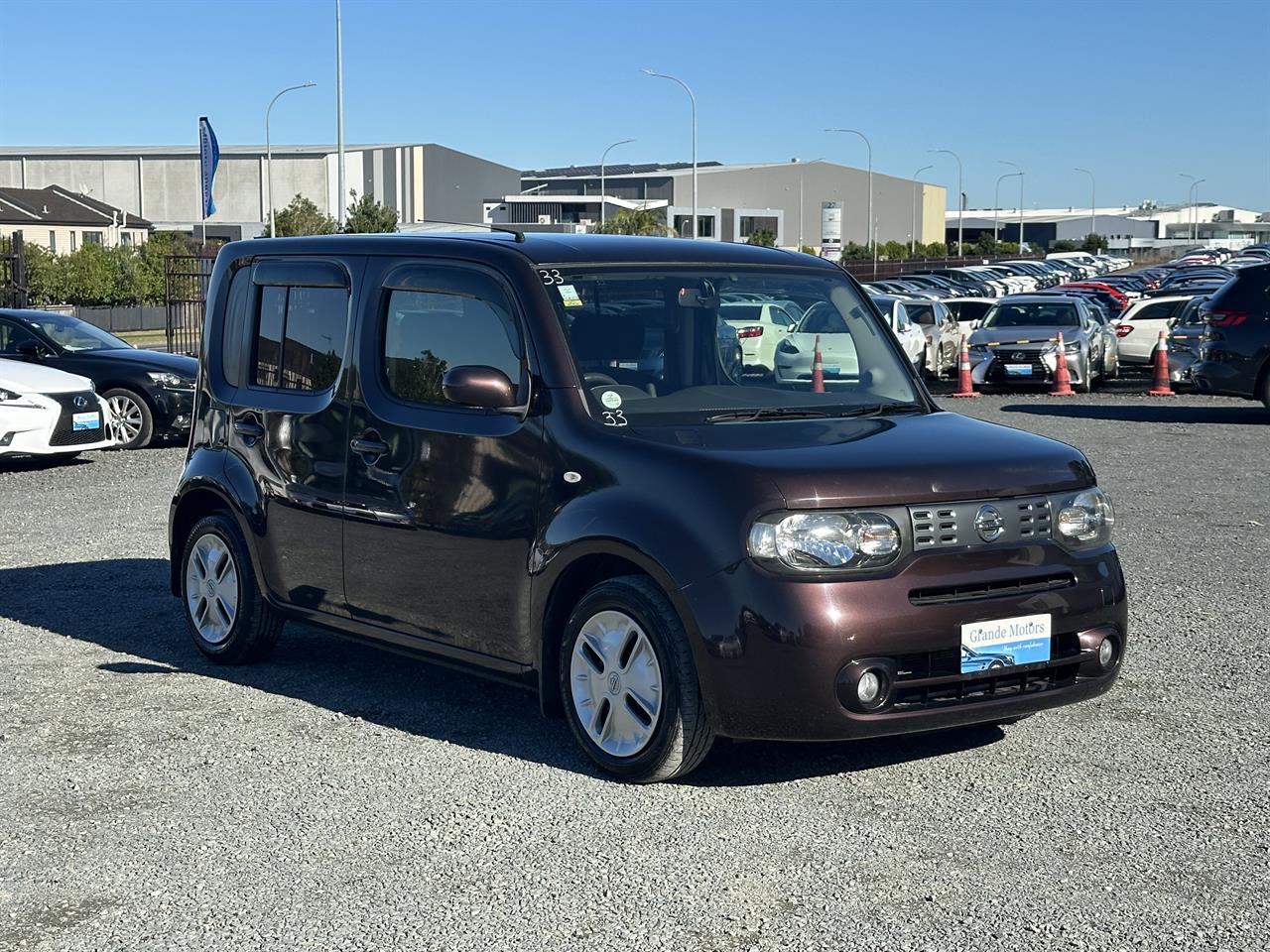 2019 Nissan Cube Engine button start.