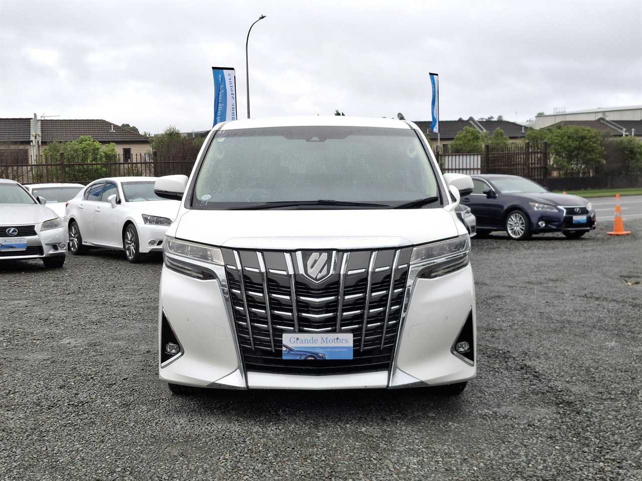 2018 Toyota Alphard 8 seater.Rear camera.8 SRS Airbags. Carousel 11