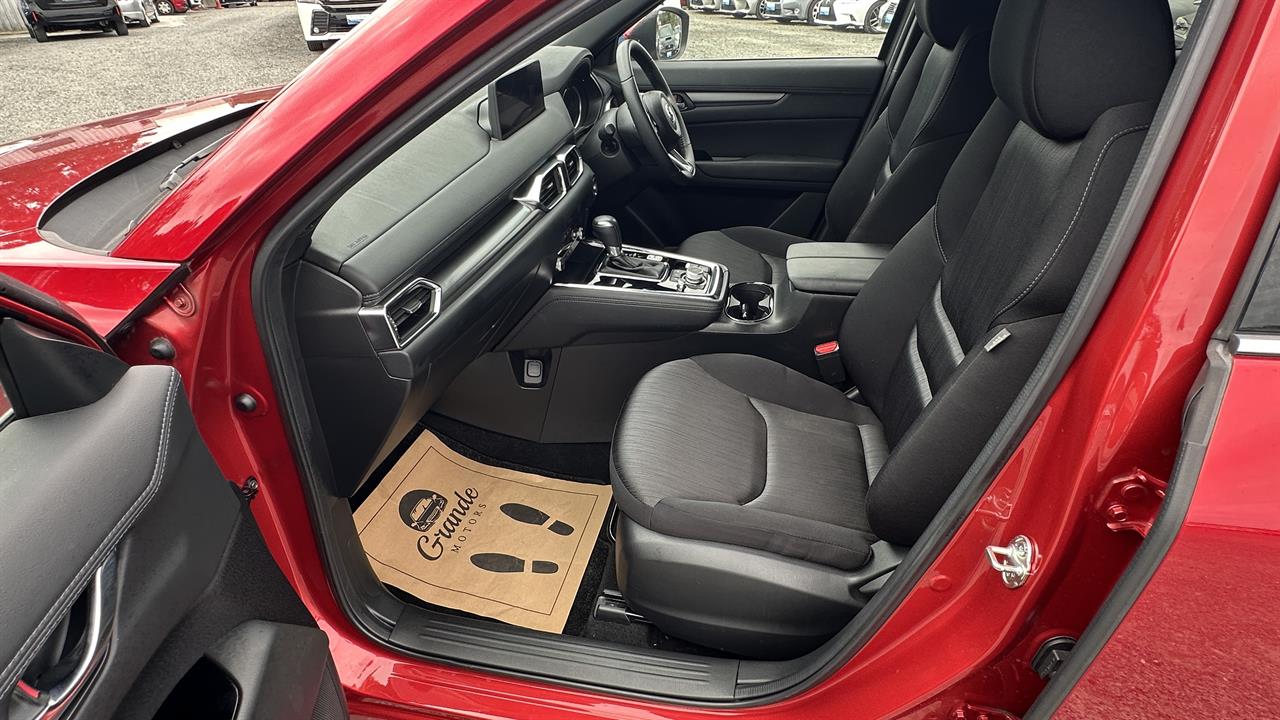 2020 Mazda CX-8 25S.6 seats.HUD.Safety radar.Lane assist.360°camera.Park sensors. Carousel 3