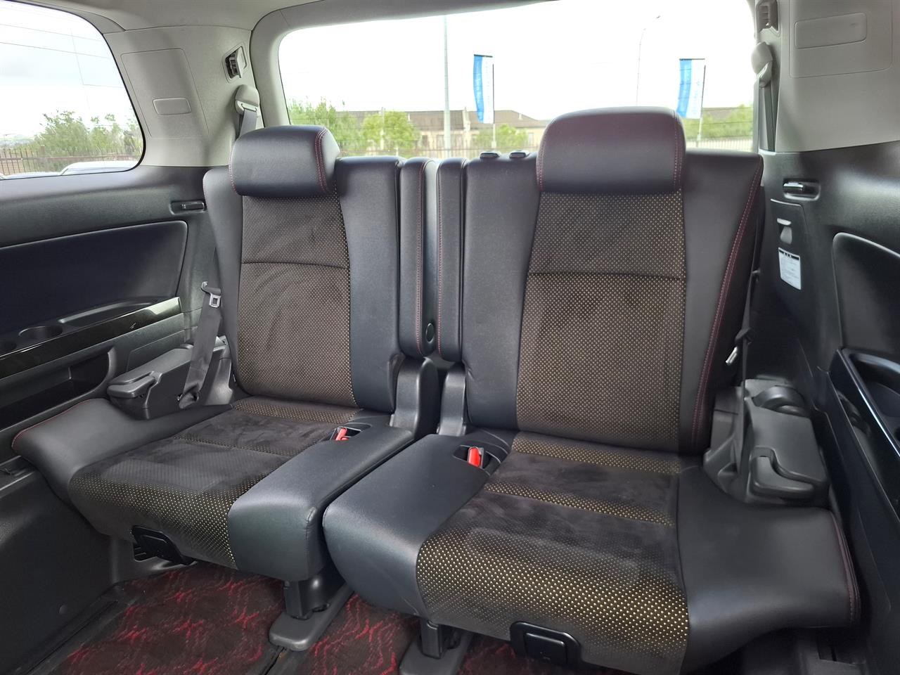 2013 Toyota Vellfire Golden Eye.Park sensors.Rear cam.Cruise control.8 Airbags. Carousel 6