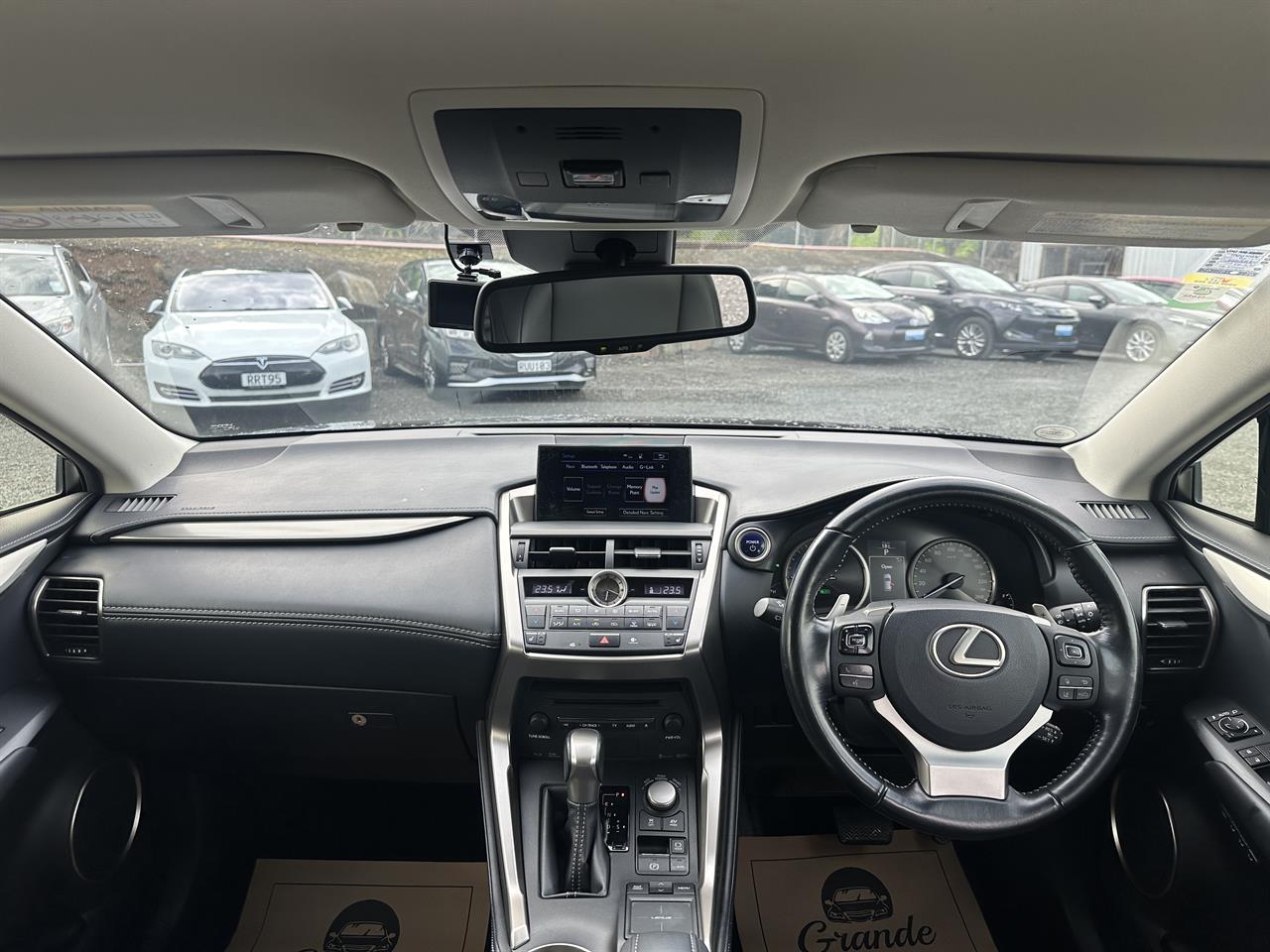 2015 Lexus NX 300h Hybrid.Leather.Safety radar.Blind spot.360°camera.Park sensors.Alarm. Carousel 4