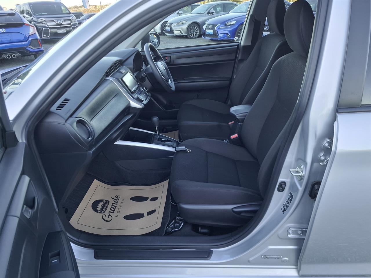 2023 Toyota Corolla Fielder.Hybrid.Lane assist.Rear cam.Park sensors.Safety radar. Carousel 2