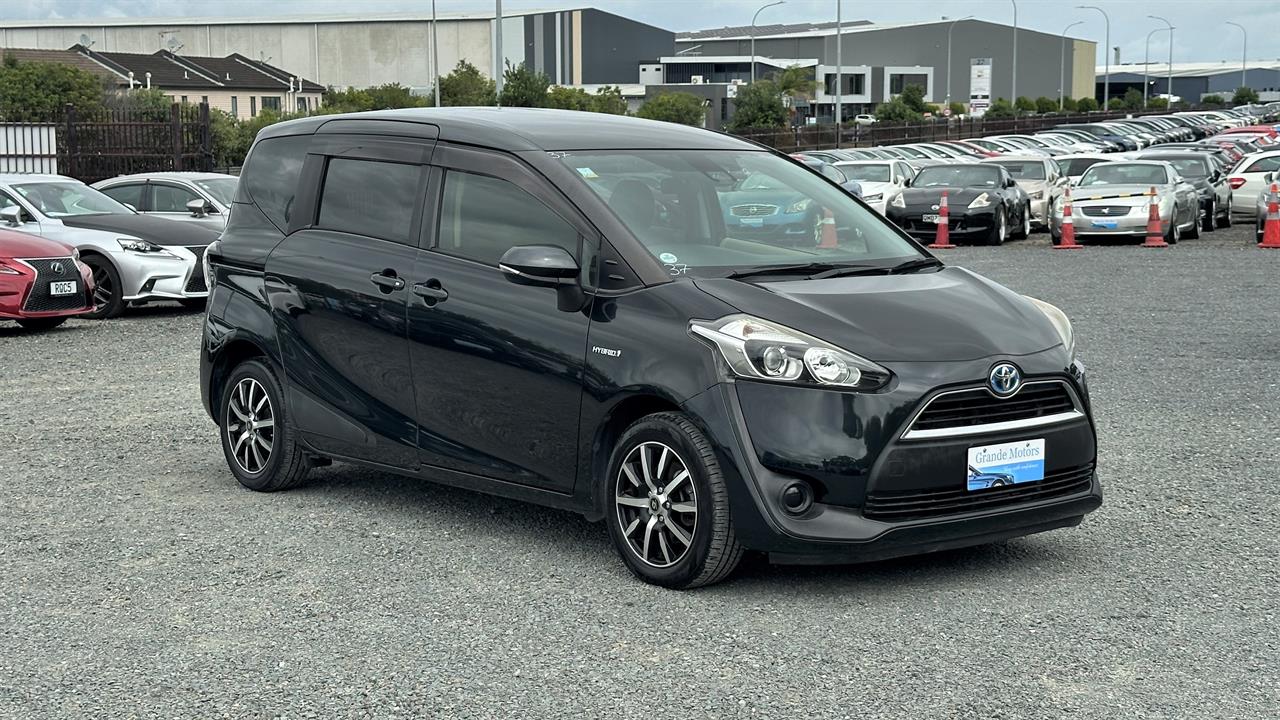 2017 Toyota Sienta Hybrid G.7 seats.Lane assist.Safety radar.Button start.Alloys