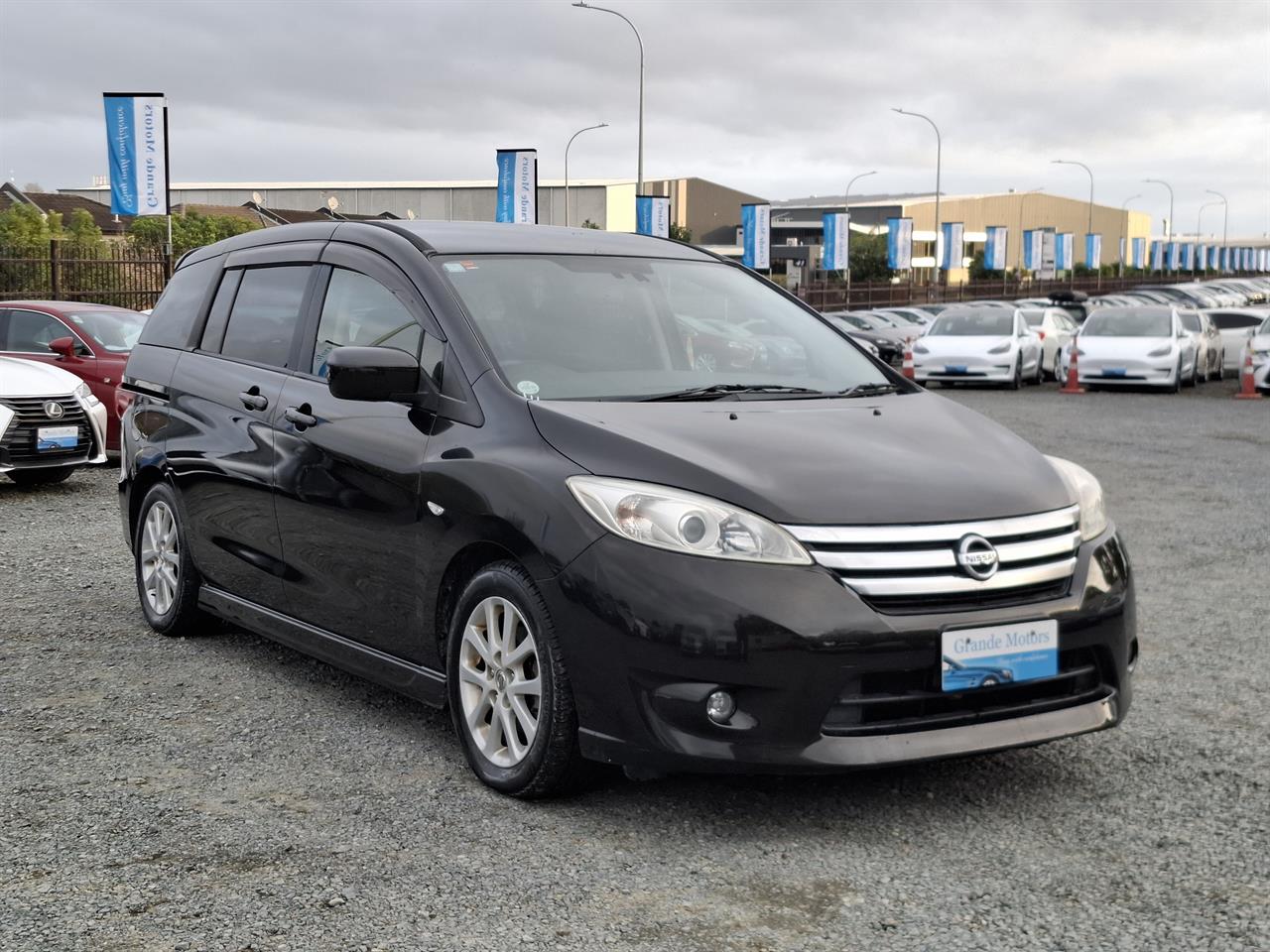 2013 Nissan Lafesta Highway Star.7 seats.Alloy wheels.