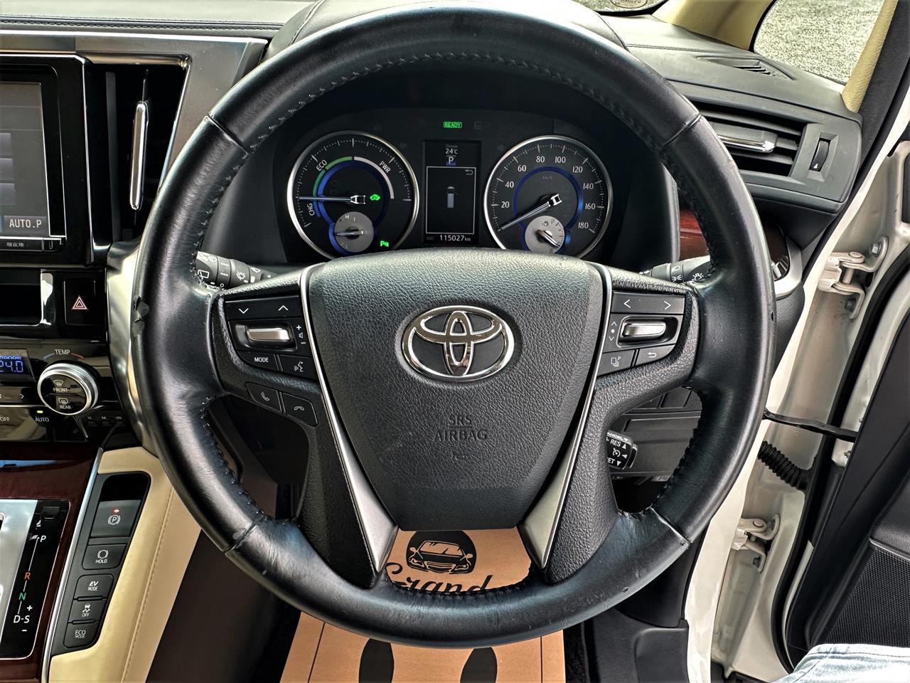 2016 Toyota Alphard Hybrid.7seats.Cruise control.Park sensors.Rear cam.Elec doors.Alarm. Carousel 7