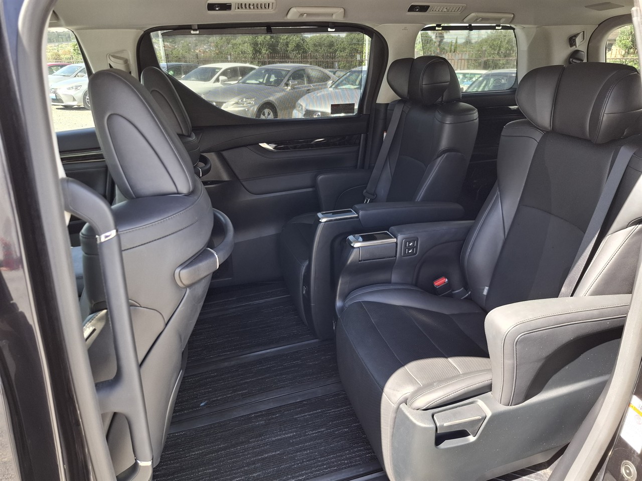 2016 Toyota Vellfire HYBRID 4WD ZR G EDITION Carousel 17