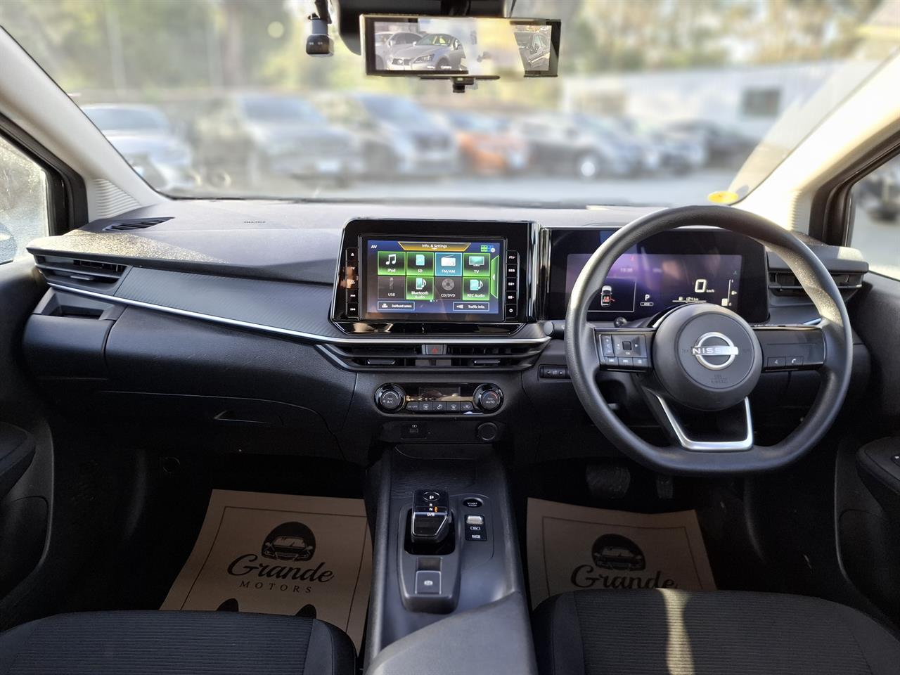 2021 Nissan Note E-power.LED.360°camera.Blind spot.Lane assist.Safety radar.Park sens. Carousel 6
