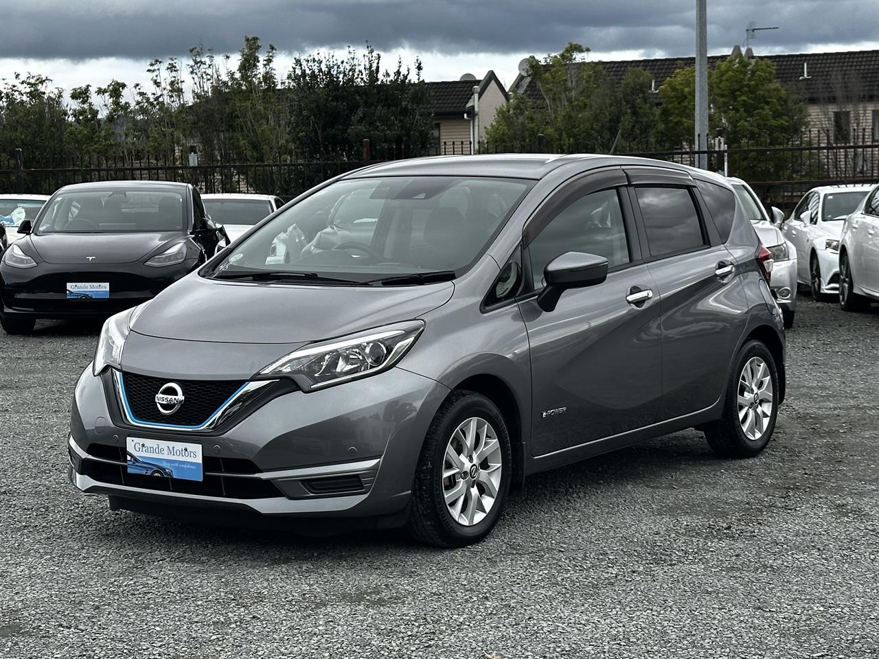 2019 Nissan Note E-power.Rear camera.Lane assist.Safety radar.Park sensors.Button start. Carousel 10