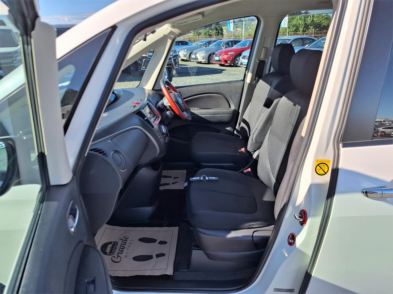 2017 Mazda Biante 8 seater.Rear camera.Electric doors. Carousel 4