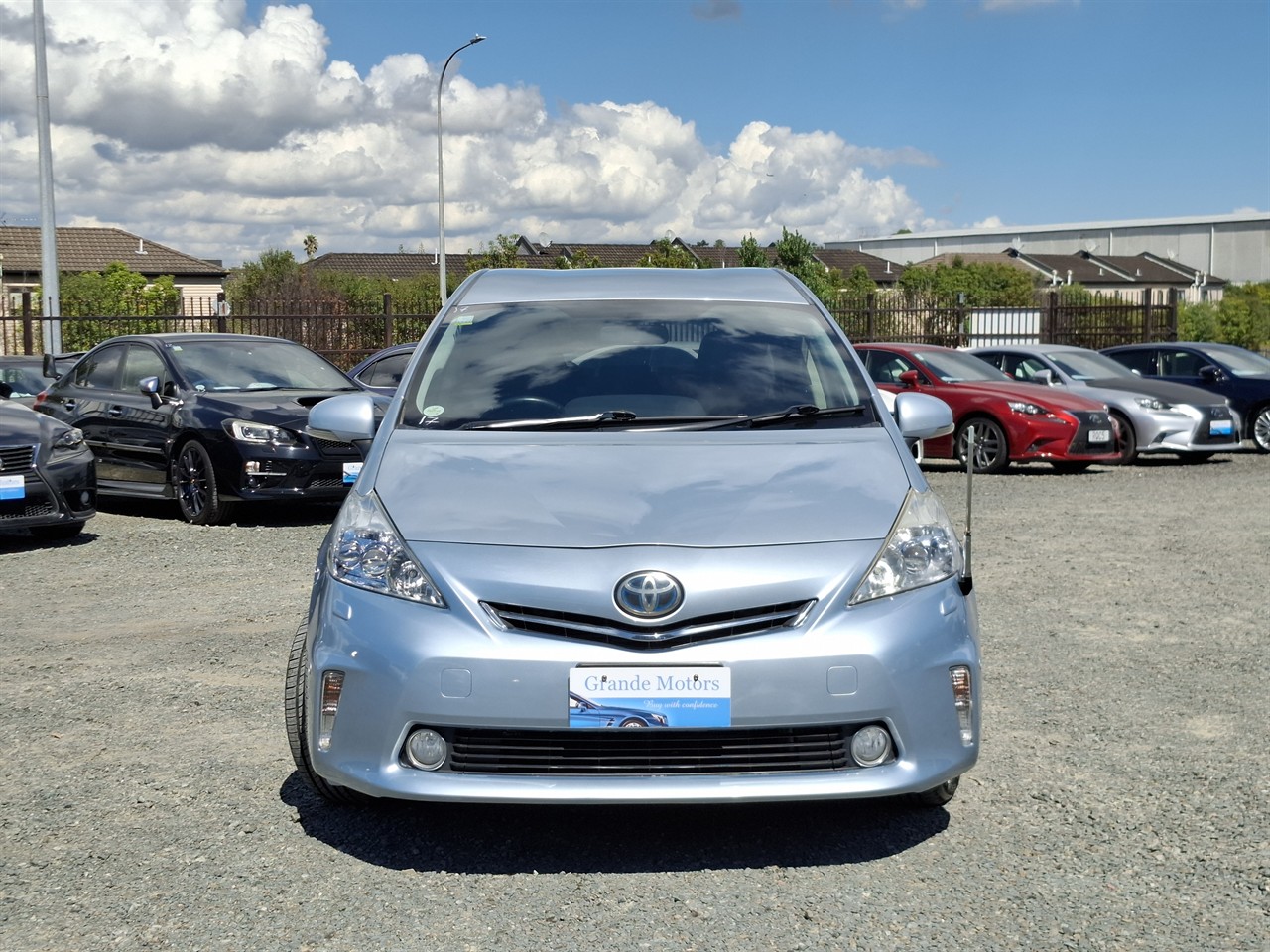 2013 Toyota Prius Alpha S.7 seater.Rear camera.8 Airbags. Carousel 11