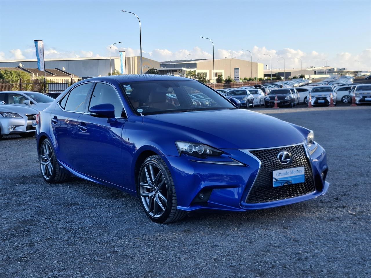 2013 Lexus IS 300h F-Sport.Hybrid.Cruise control.Rev cam.10 Airbags.Alarm.