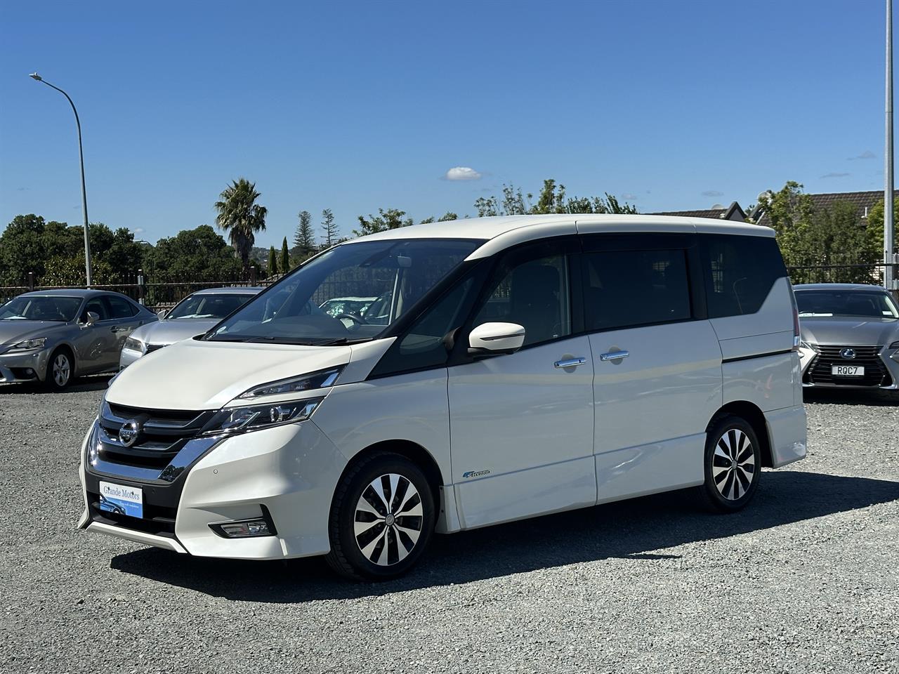 2017 Nissan Serena Highway Star.Hybrid.8 seats.360 camera.Safery radar.Cruise control.Park sensors. Carousel 12