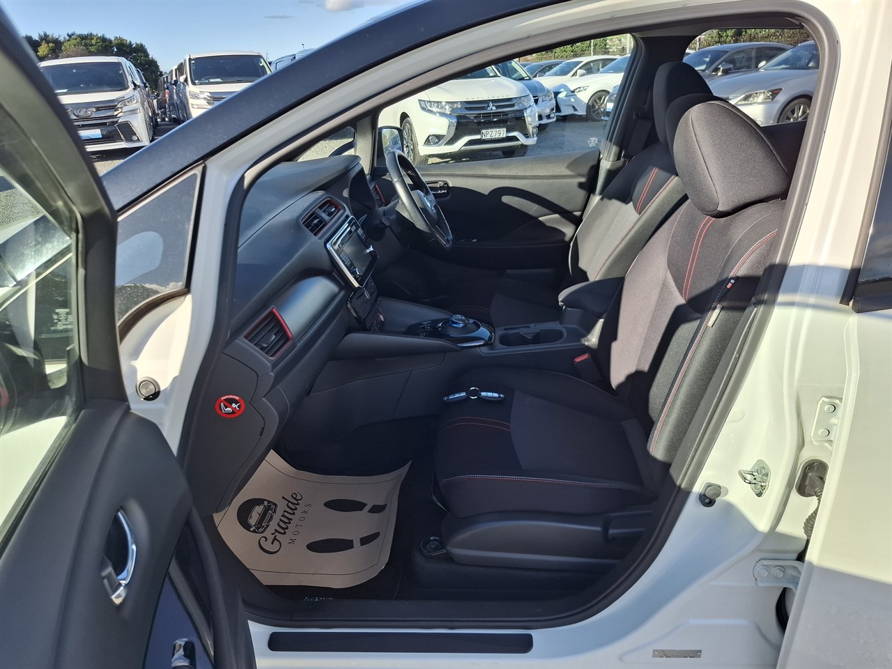 2019 Nissan Leaf Nissmo 85,87% Soh Grade 4,5 Carousel 4