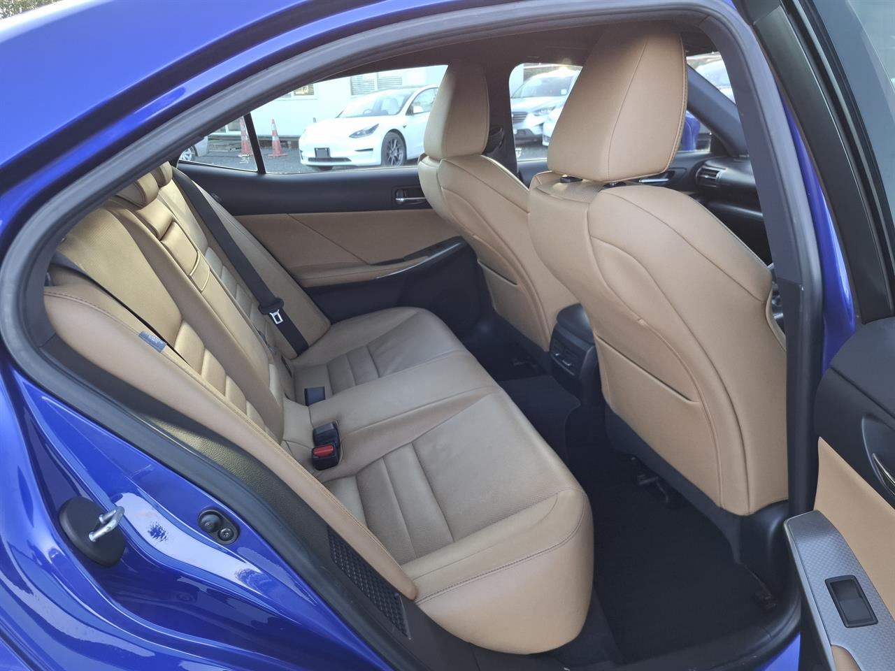 2013 Lexus IS 300h F-Sport.Hybrid.Cruise control.Rev cam.10 Airbags.Alarm. Collage 2