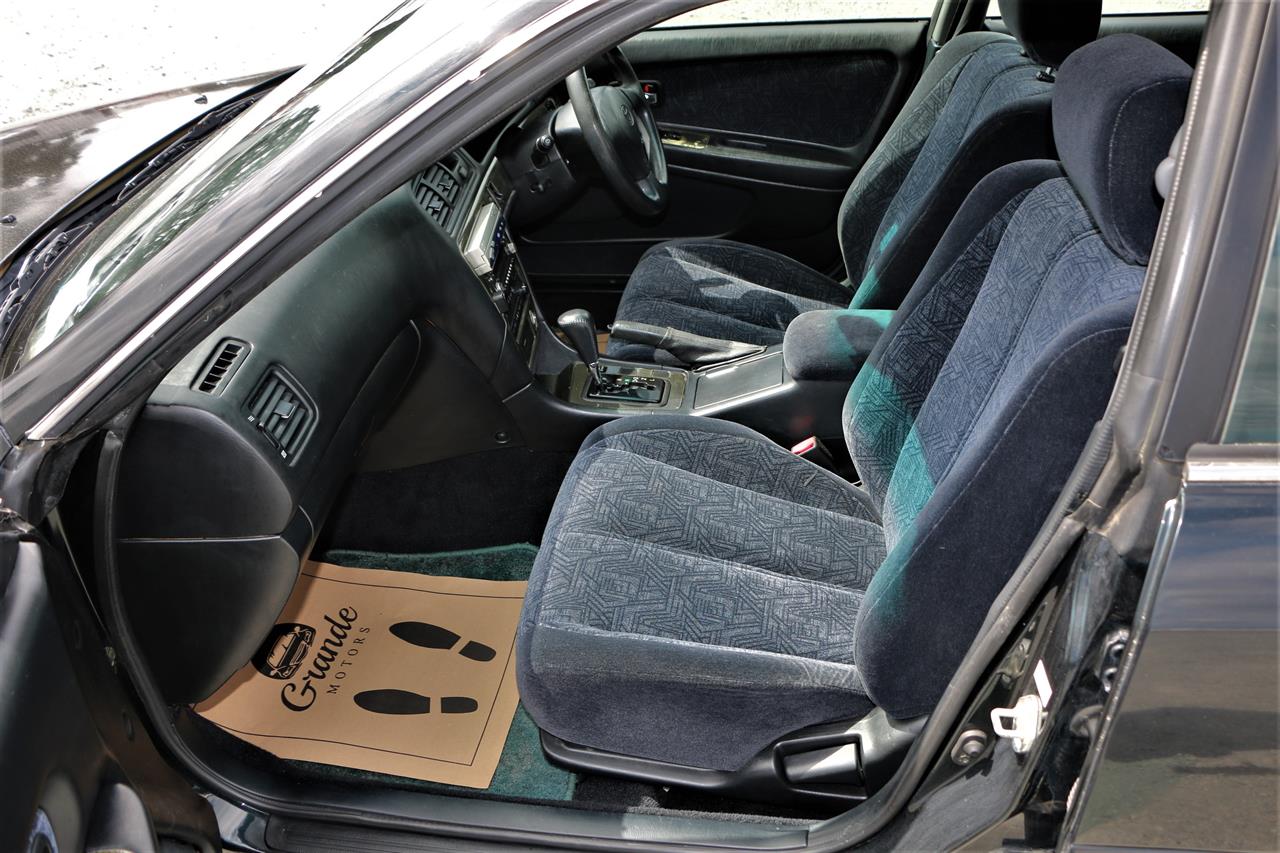1999 Toyota Chaser Tourer.Facelift. Carousel 2